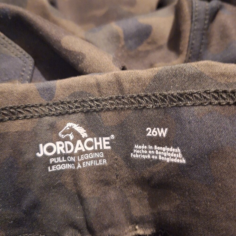 CAMO PANTS. - Picture 3 of 3